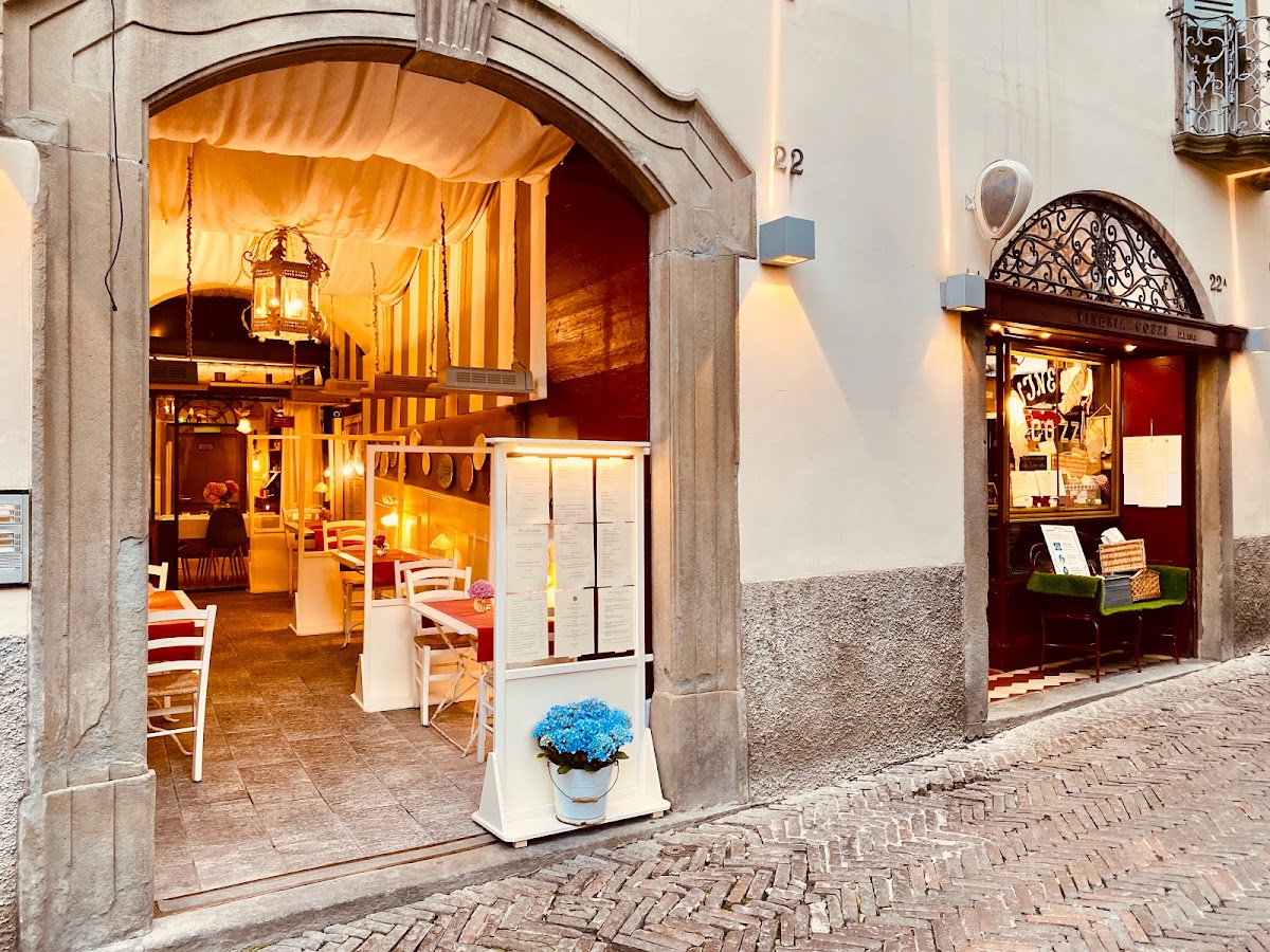 Vineria Cozzi
